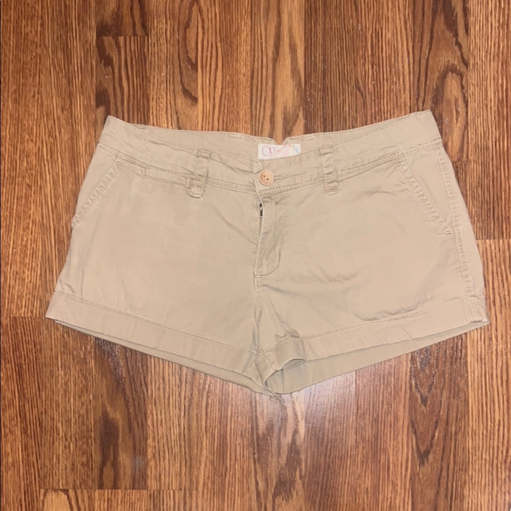 OP Tan Cargo Shorts Versatile Style